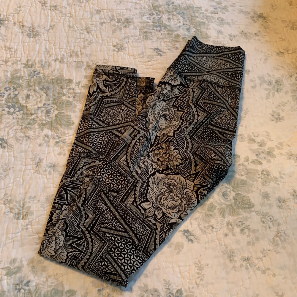 Lululemon floral leggings